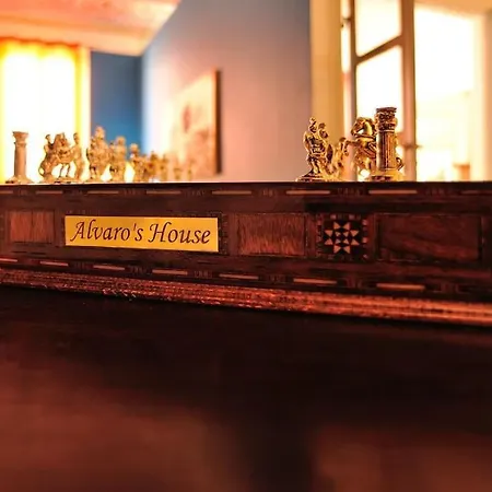 Alvaro's House Модена